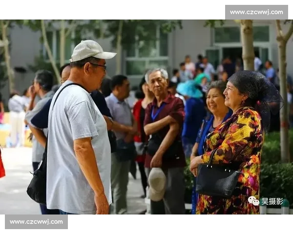 天津一对老夫妻今日退休,温情告别工作岗位共同迎接新生活